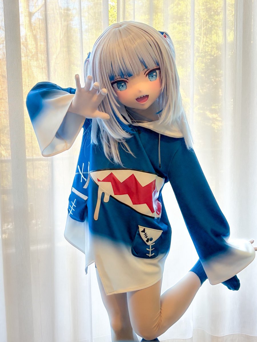 a！🦈

hololive EN Myth よりがうるぐらちゃんが新たにオウチに来ました❗️
今までの子と併せて宜しくお願いします🦈

🎭 <a href="/taku_sigkig/">たっくんまる</a> 

📸<a href="/51_kig/">51</a>

#kigurumi
#cosplay