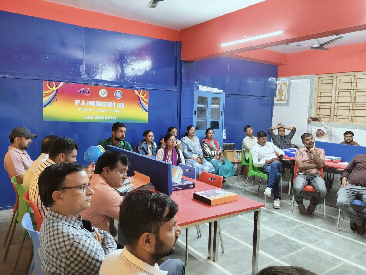 IPLabGirSomnath's tweet photo. #Gir-Somnath District science teachers
#visit to Ip_Innovation_Lab Gir-Somnath
#Detailed Information about Ip Lab
#Ip_Innovation_Lab models
#Retraining of #Quntamscience kits
#some of onhend activities
#Explained about #stem_quiz 4.0
#with importance of Ip &
#Ip_Awareness Pro https://t.co/9ek4pWY5ne