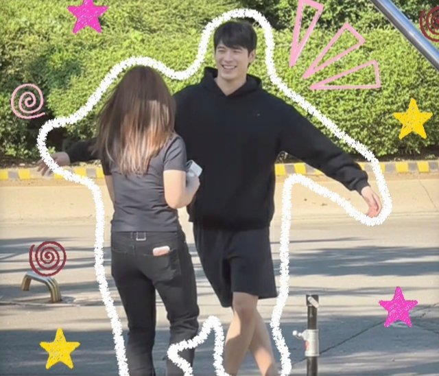 y3llowsol's tweet photo. wishing nothing but happiness for these two 🍀✨ https://t.co/moyqU5wRGk