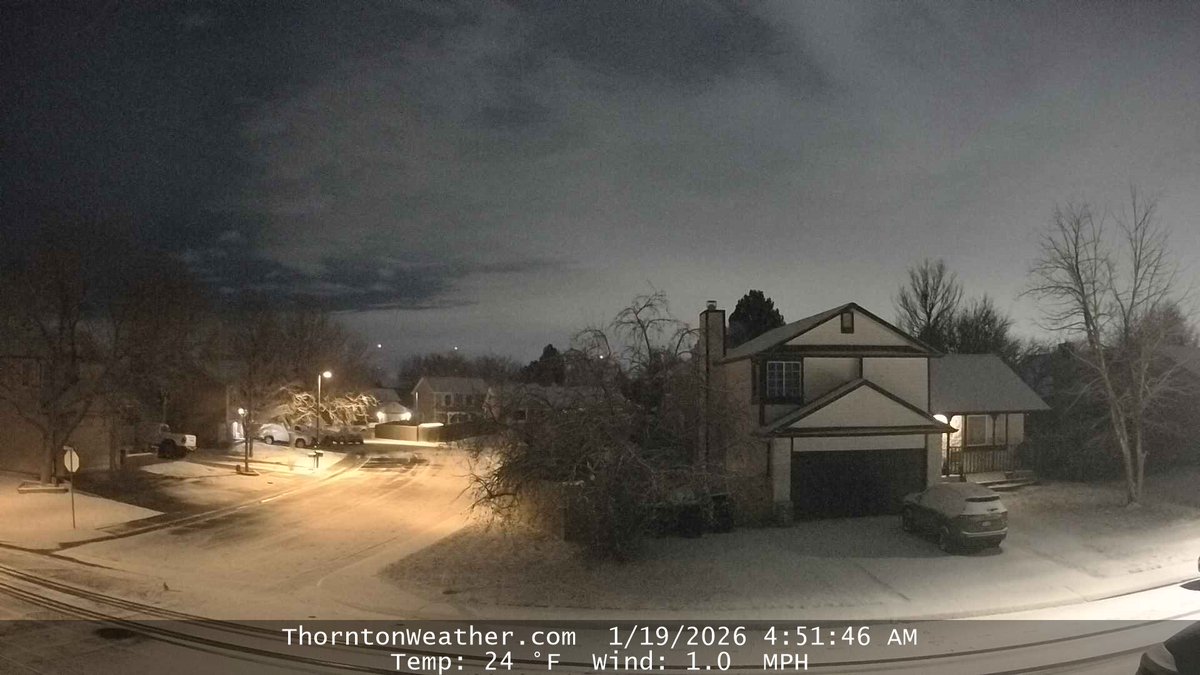 ThorntonWeather's tweet image. Thornton is starting off with 0.9" of fresh snow this morning. It appears Thornton and CDOT did not feel the light snow was worth treating the roads over &amp;amp; we found 120th and I-25 to be pretty slick. Be careful if you venture out. Forecast coming at 6am.

#Thornton #cowx