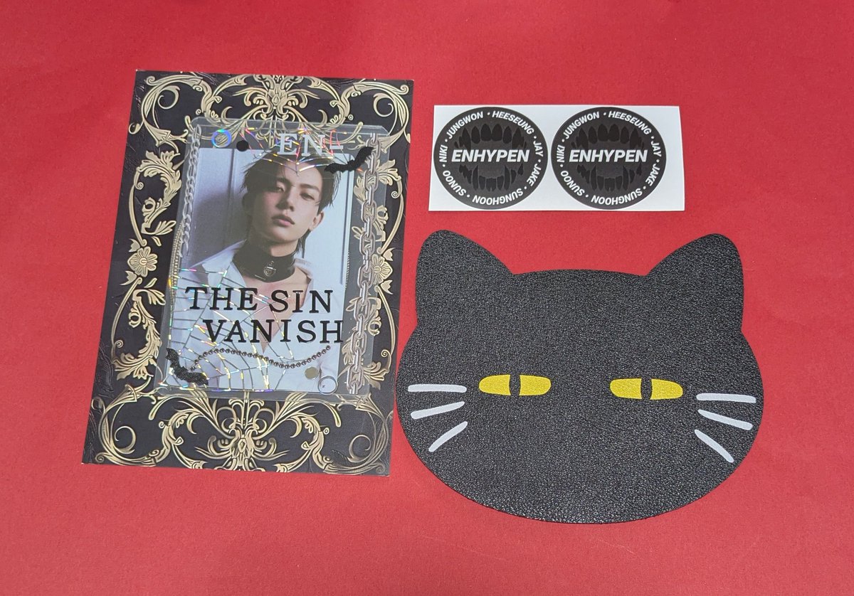 ひとみちゃん【<a href="/TqzV2IdZZRywvz9/">ひとみ🎈</a> 】のソンムル企画の当選品の素敵なケースとトレカ届いたー✨️
ありがとう🫶
大切にするね😍