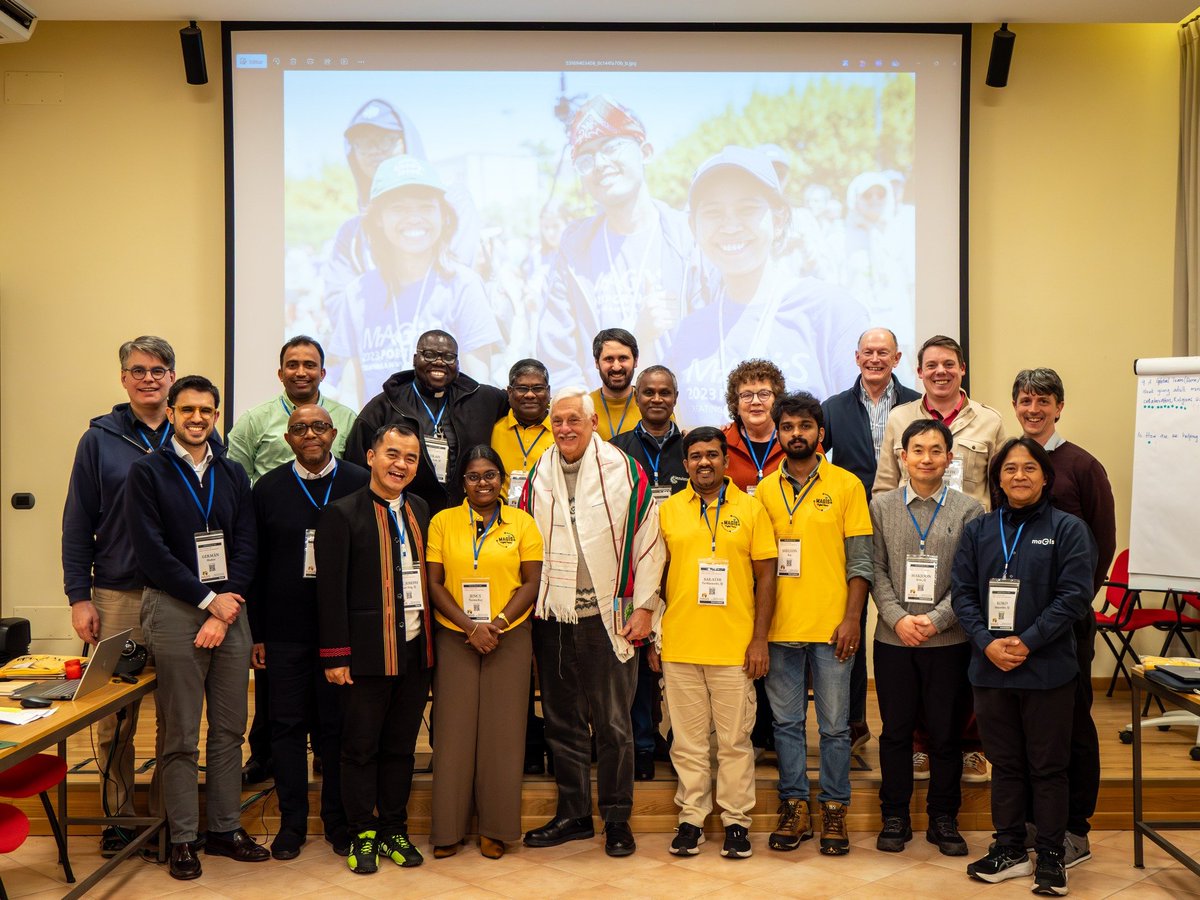 Grupo de Comunicación Loyola tweet media