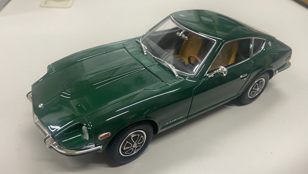 Hirokun28544240's tweet image. 1/18 S30 240Zのグランプリグリーンのミニカーよく出来てる。
AIで台座消したら
ホンモノみたい
#フェアレディZ 
#S30Z 
#240Z 
＃ミニカー