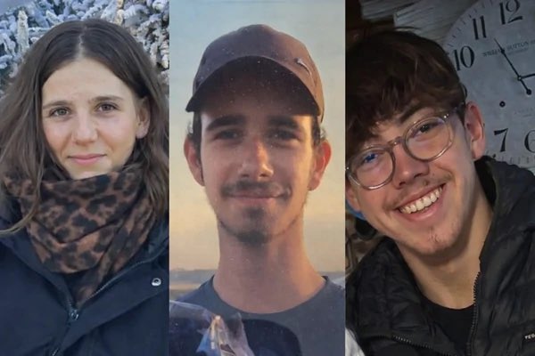 PsyGuy007's tweet image. 🆘 🇫🇷 APPEL À TÉMOIN : Quatre jeunes portés disparus

Quatre jeunes, originaires de Champagne-Ardenne et de Paris, ont disparu depuis jeudi soir, vers 22H00.

Clément, 16 ans, Thomas, 20 ans, ainsi que leurs petites amies Léa, 16 ans, et Margaux, 17 ans ne donnent plus de…