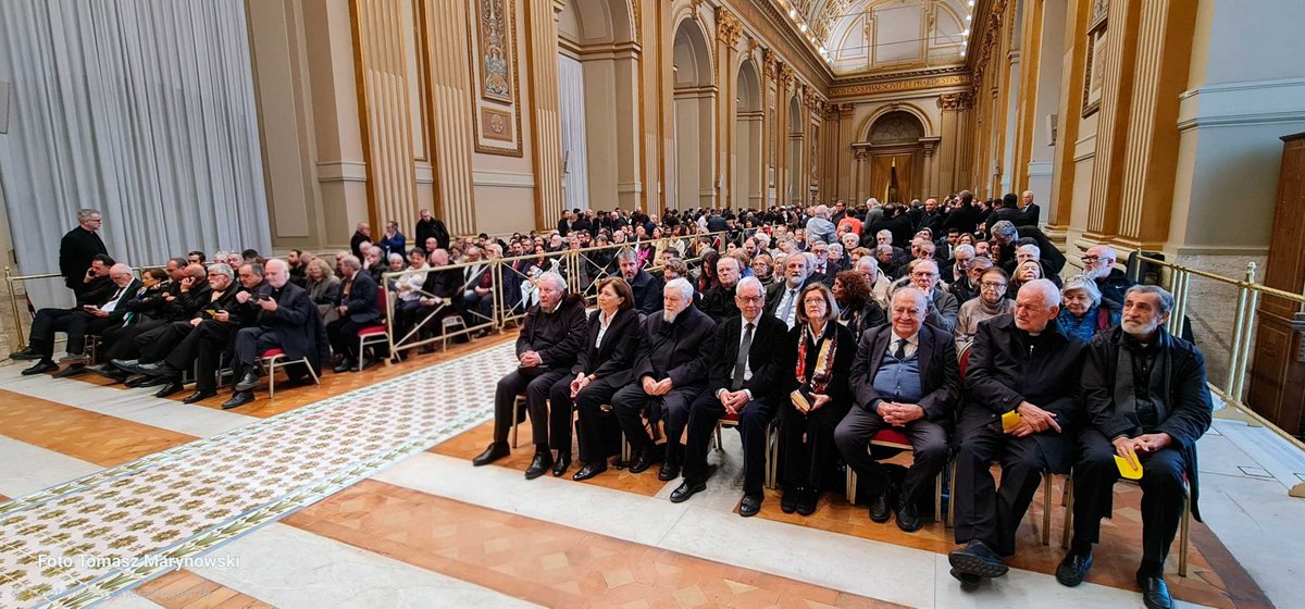 CaminoNoticias's tweet photo. Encuentro del Papa León XIV con itinerantes y rectores de los Seminarios Redemptoris Mater del Camino Neocatecumenal

https://t.co/WcR1JxEuwX https://t.co/ZuWLzYPOyz