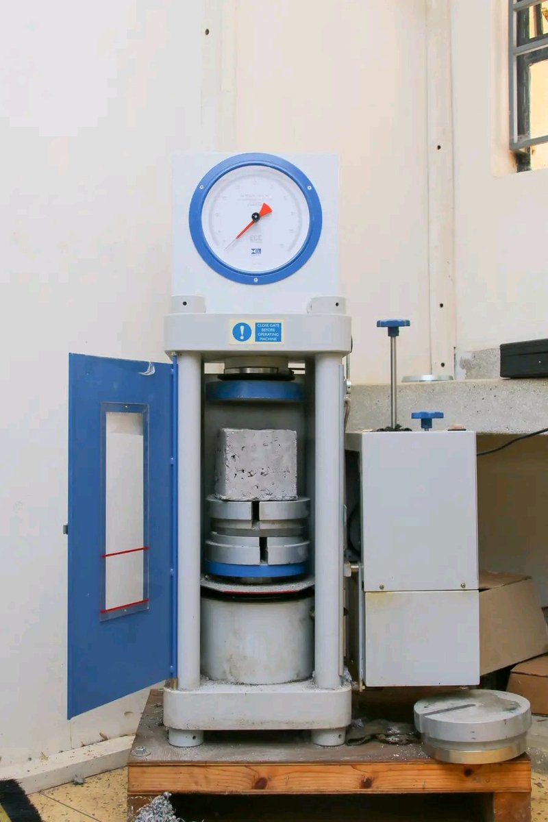 Building &amp; Civil trainees, mlisema hii ni mixer ama transformer? 😂
Admin anangoja explanation yake hapa nje! meanwhile, join our Civil Engineering Department today! tenp.ac.ke