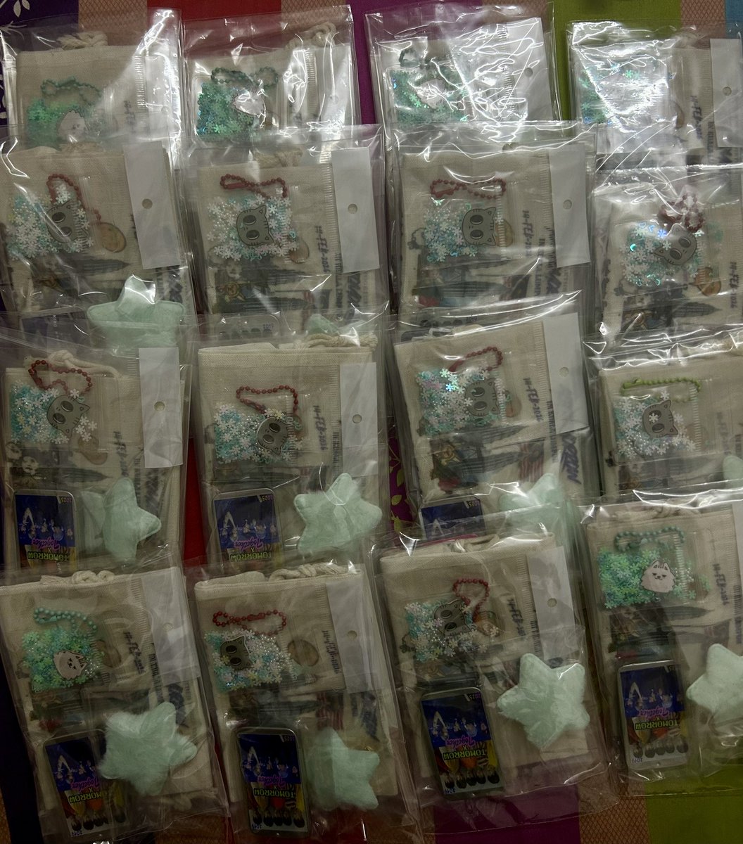 izwanie951's tweet image. Hii MOA💚
🚨 FINAL UPDATE 🚨
Freebies for ACT : TOMORROW are DONE 🎁 limited 100pcs.. for each member has 20 pcs only — once it’s gone, it’s gone ✨
#pasartxt #TXTinKL #ACT_TOMORROW