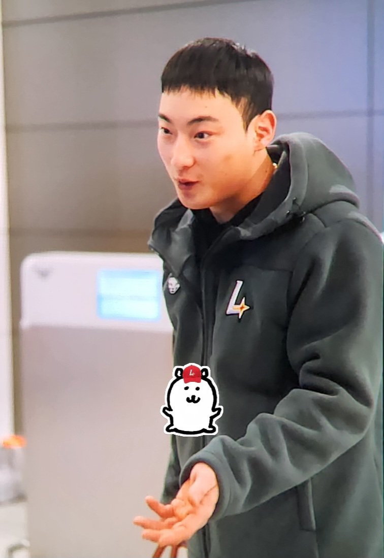 사진 제목 학원
: 돈 줘
실제 상황
: 돈 줘