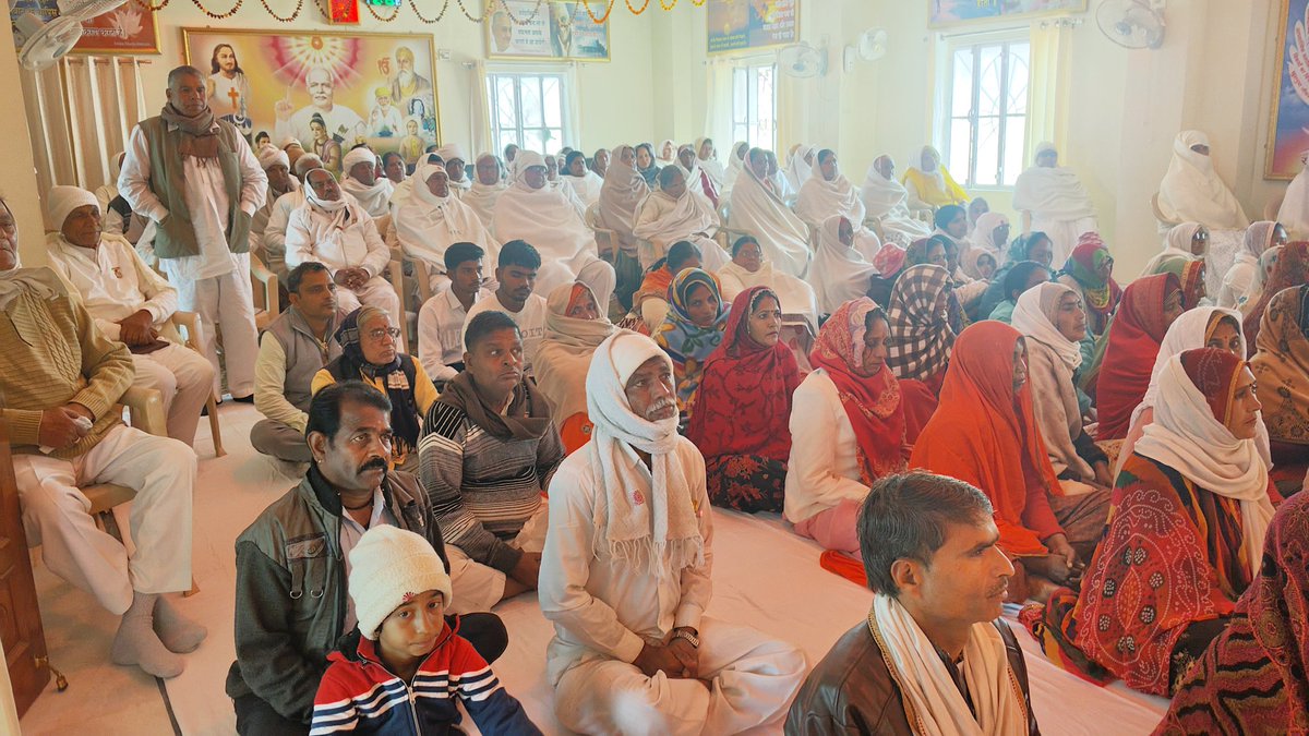 राजयोग भवन #टोंक में ब्रह्माकुमारीज़ संस्थान के साकार संस्थापक ब्रह्मा बाबा का 57वां स्मृति दिवस विश्व शांति दिवस के रूप में मनाया गया। इस अवसर पर राजयोग साधना द्वारा विश्व शांति, नारी सशक्तिकरण व मानवीय एकता का संदेश दिया।
#tonk 
#WorldPeaceDay #BrahmaBaba #Rajyoga #NariShakti