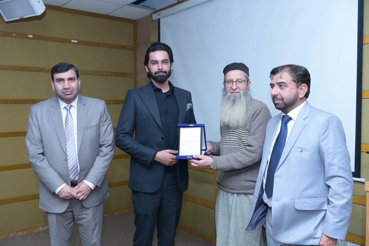 UAJK_Official's tweet photo. @UAJK_Official, in collaboration with @hecpkofficial, conducted a session on Professional Communication & Office Procedures under NOPM, facilitated by Dr. Zonaib Tahir (@QAU_Official), focusing on effective administrative communication.
#UAJK #HEC #NOPM #ProfessionalCommunication https://t.co/bdNcONNX57