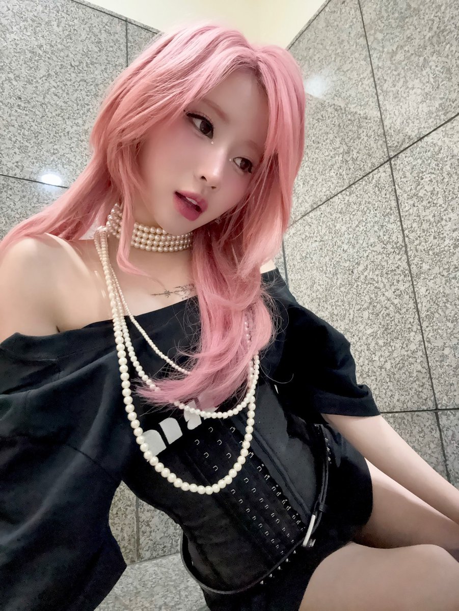 asasloops's tweet photo. #ENAMIASA IG UPDATE 🎀🖤

#아사 #ASA #ENAMIASA #アサ https://t.co/H55Oph9vyn