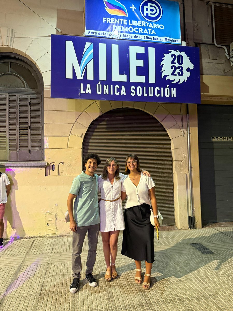 Mechi Llano tweet media