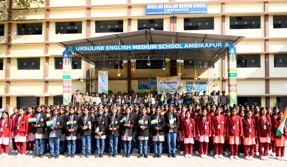 62Crpf's tweet photo. "Jawans and officers of 62 BN CRPF celebrated Vande Mataram at Ursuline School Ambikapur! 🇮🇳 Giving the message of patriotism and unity, everyone made the occasion memorable with the national Song Vande Mataram #crpfindia #Vandemataram @crpfindia @CentralZoneCrpf" https://t.co/ROWCLwQzFV