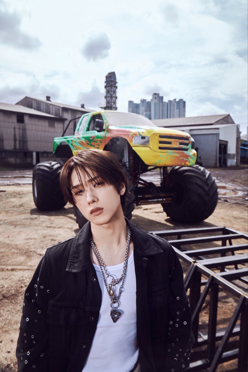 Mayysee88's tweet image. แจกเงิน 205 บาท 

สุ่มวันที่ 5/2 (วันเกิดคนเก่ง) 
กติการรีทวิต+เมนชั่นติดแท็ก ⬇️ ได้เลยค่ะ 

MODEL JISUNG AT PFW
#JISUNGxSYSTEMFW26