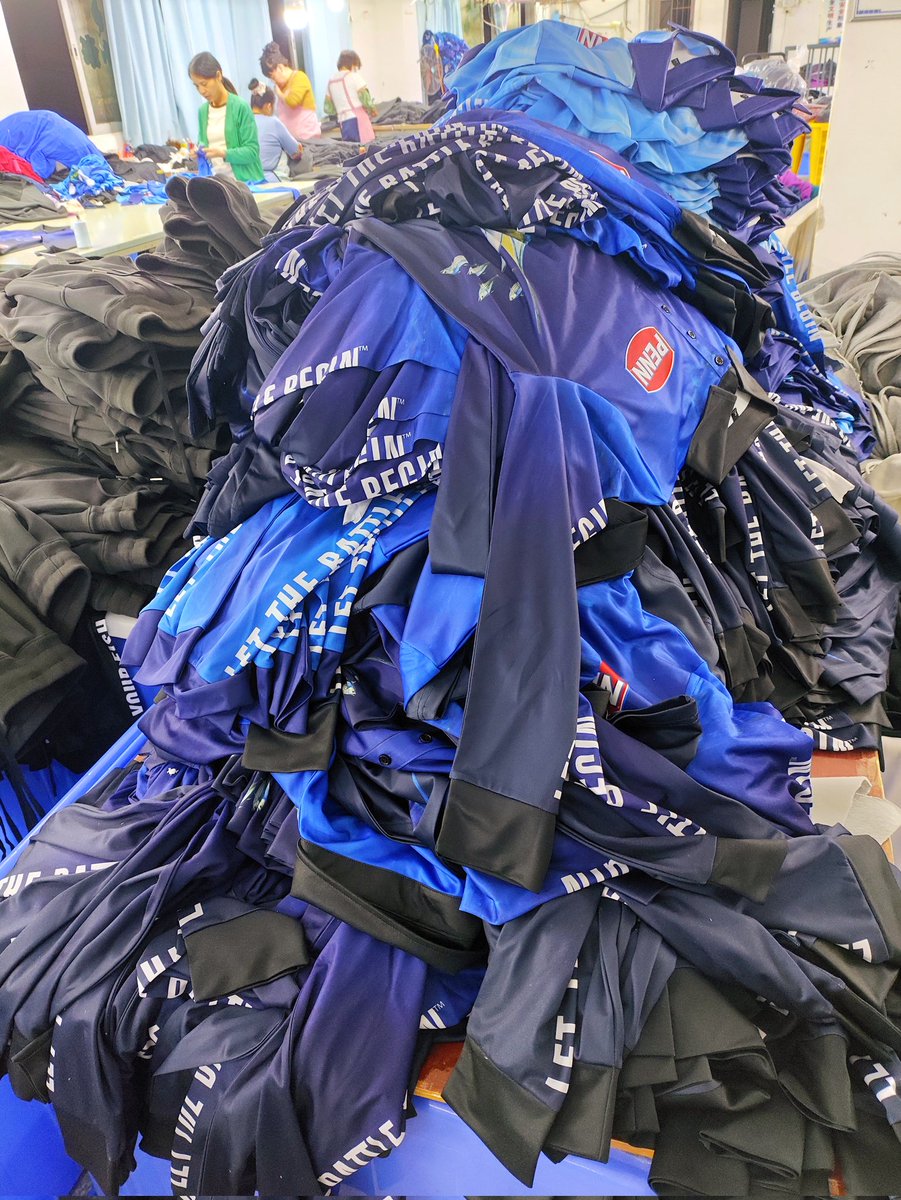 JOMIOUTDOORGEAR's tweet photo. Our factory get super busy every year when the China New Year is around the corner. All clients want their bulk orders shipped out before the long holiday break. This is the moment that really shows a factory's strength in production management and quality control.
 #BSW https://t.co/R0o7jp5shD