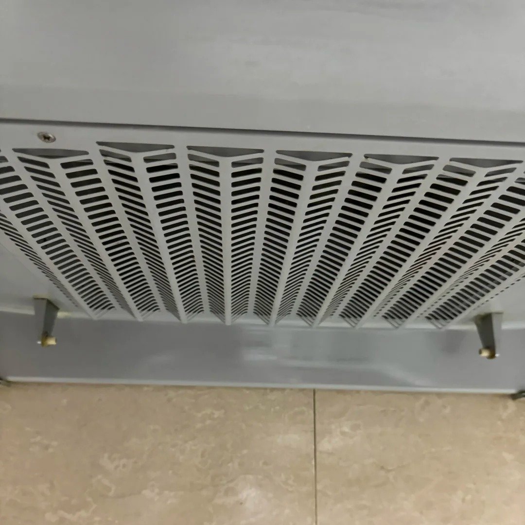 RunSakura7's tweet image. 掃除婦さんはとても責任感があるようで、レンジフードはとてもきれいです