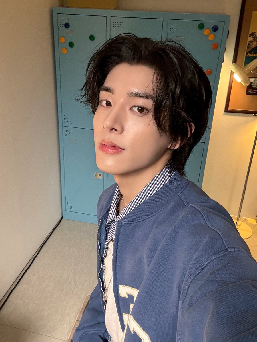 ENHYPEN's tweet image. [#오늘의ENHYPEN] It's a knife, knife, knife, knife (02즈가 미미미누에 출연했습니다)🔪 It's a knife (유머는 1등급 엔진 웃음 사냥꾼)💯 #260119 @ 미미미누