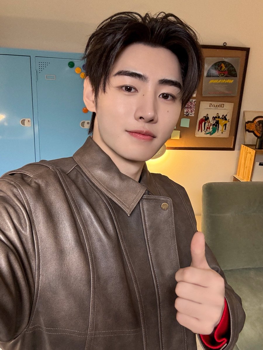 ENHYPEN's tweet image. [#오늘의ENHYPEN] It's a knife, knife, knife, knife (02즈가 미미미누에 출연했습니다)🔪 It's a knife (유머는 1등급 엔진 웃음 사냥꾼)💯 #260119 @ 미미미누