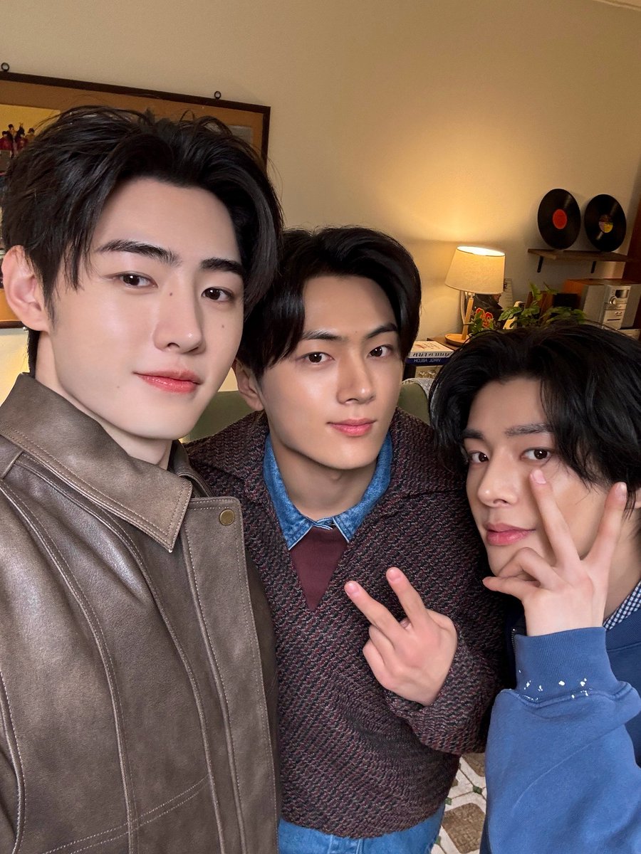 ENHYPEN's tweet image. [#오늘의ENHYPEN] It's a knife, knife, knife, knife (02즈가 미미미누에 출연했습니다)🔪 It's a knife (유머는 1등급 엔진 웃음 사냥꾼)💯 #260119 @ 미미미누