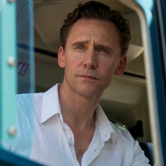 MilicaPloca's tweet image. #ManagerMonday  🪟  Jonathan Pine then and now. (2015/ 024). 💖
#TomHiddleston #TheNightManager