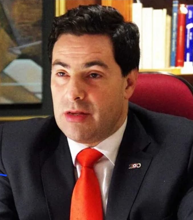 anibalemery's tweet photo. De acuerdo a manifestaciones ciudadanas, la jubilación vip de los parlamentarios crea una gran desigualdad con el resto de los trabajadores. Según registro Orlando Fiorotto y Hugo Estigarribia,  habían renunciado en su oportunidad  a este privilegio, otros legisladores no lo hicieron. Los mismos pudieron haber estado en la nomina de beneficiados por los  5 años de aportes de Senador Nacional que hicieron a la caja parlamentaria. @nanduti @ANRParaguay
