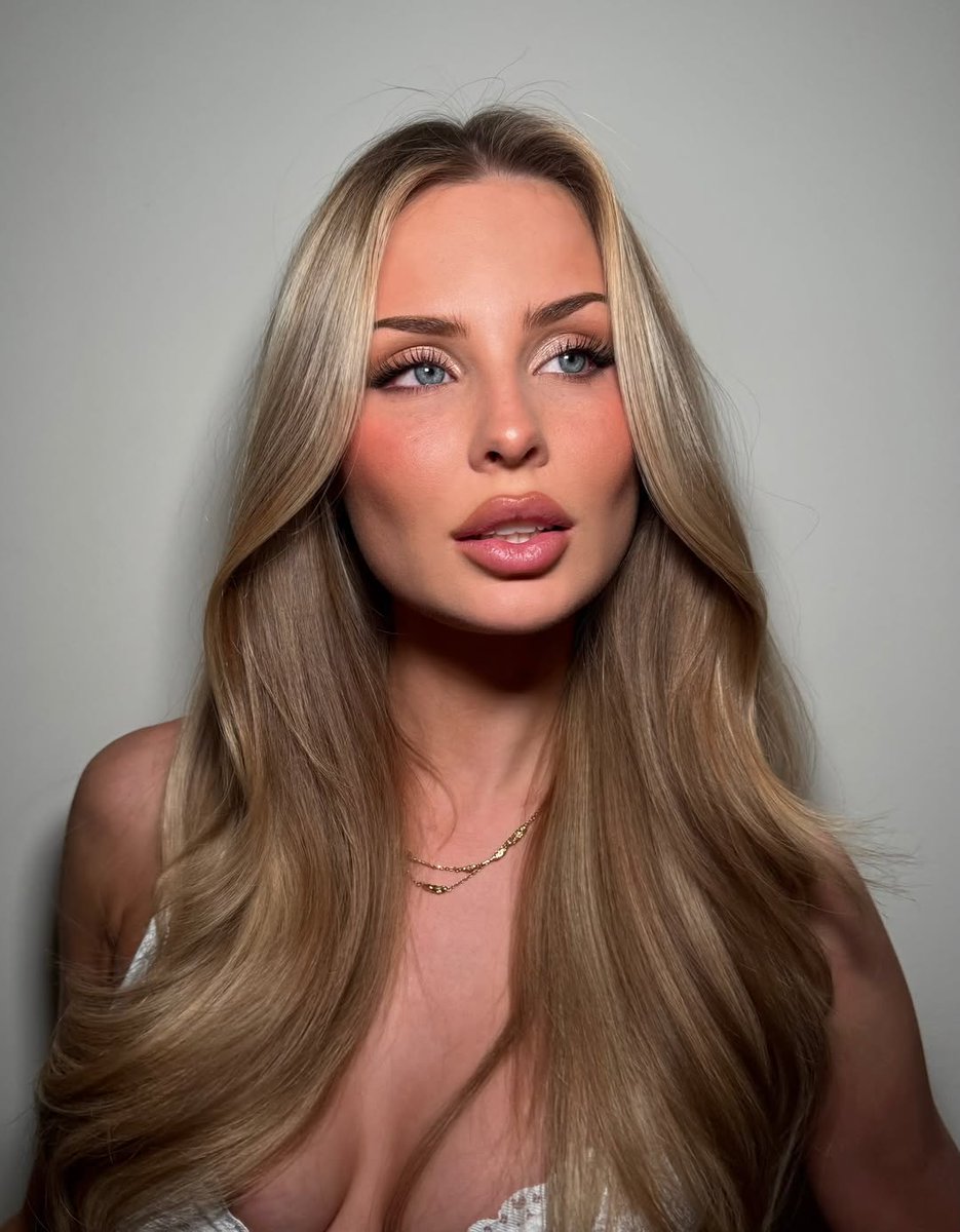 amandaastrand65's tweet photo. inspired makeup 🩷🪽 https://t.co/4FqJ4sqfG0