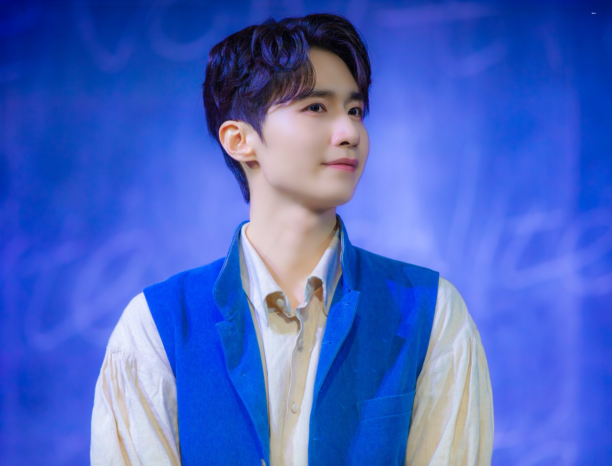 260118 뮤지컬 프라테르니테 🇨🇵
낮공 무대인사         

제르베 役 | #이세헌 배우