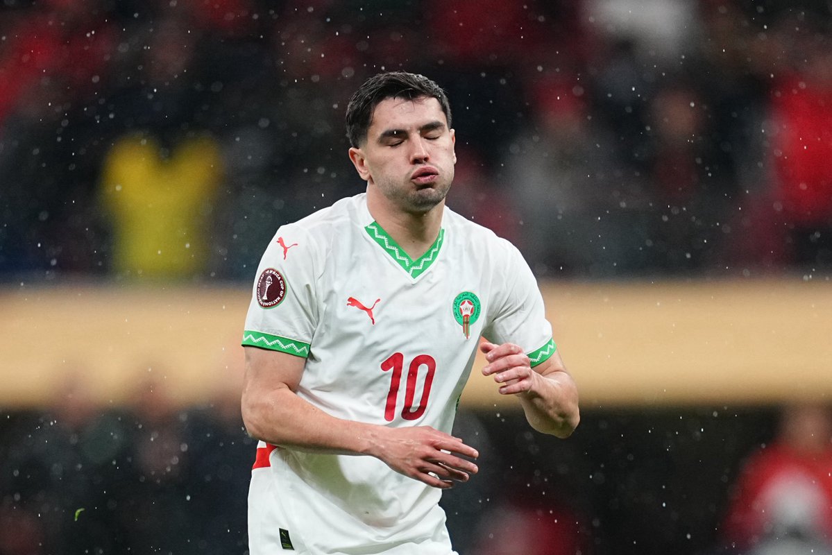 ActuFoot_'s tweet image. 🚨 𝗞𝗬𝗟𝗜𝗔𝗡 𝗠𝗕𝗔𝗣𝗣𝗘́ 🇫🇷 𝗦𝗢𝗨𝗧𝗜𝗘𝗡𝗧 𝗕𝗥𝗔𝗛𝗜𝗠 𝗗𝗜𝗔𝗭 🇲🇦 ! 🫂

« Je n’ai pas parlé directement avec lui. J’ai parlé avec Achraf et je sais un peu ce qu’il s’est passé. 

C’est une période difficile. 𝗖’𝗲𝘀𝘁 𝘃𝗿𝗮𝗶 𝗾𝘂𝗲 𝗷’𝗮𝗶 𝗮𝘂𝘀𝘀𝗶 𝘁𝗿𝗮𝘃𝗲𝗿𝘀𝗲́…