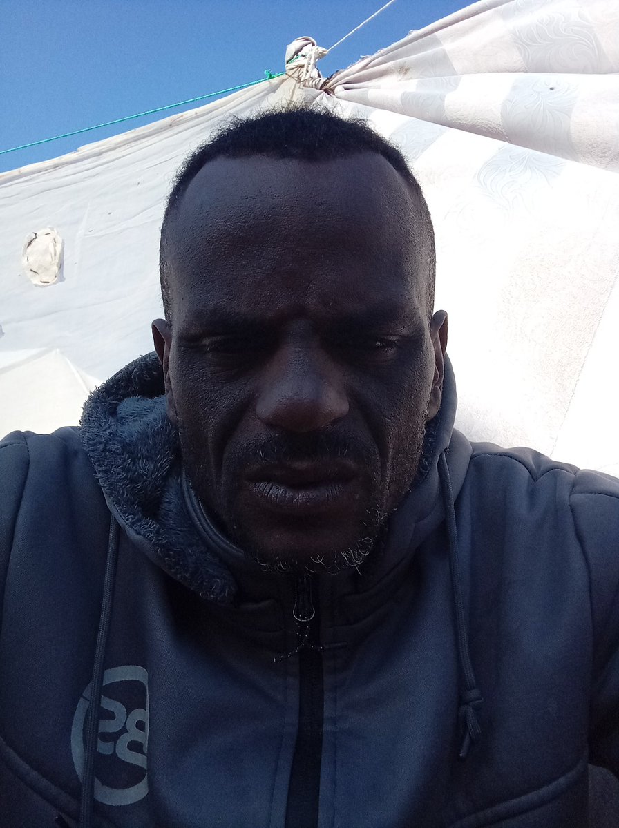 an_jmy40244's tweet image. I write this with tears in my eyes, I can't take it anymore. I'm completely exhausted. I suffer in silence.
All that matters to me is keeping my family safe, Please help me buy healthy food.
If you're scrolling, PLEASE leave a dot. If can't donate.chuffed.org/project/140028…🙏💊