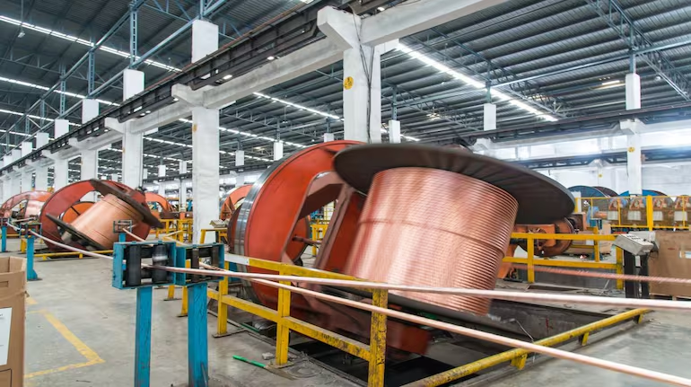 CNBCTV18Live's tweet image. #3QWithCNBCTV18 | #BansalWire announces its Q3 results👇

▶️Net Profit Up 3.8% At ₹43.2 Cr Vs ₹41.6 Cr (YoY)

▶️Revenue Up 11.4% At ₹1,029 Cr Vs ₹924 Cr (YoY)

▶️EBITDA Up 19.7% At ₹85.5 Cr Vs ₹71.4 Cr (YoY)

▶️Margin At 8.3% Vs 7.7% (YoY)