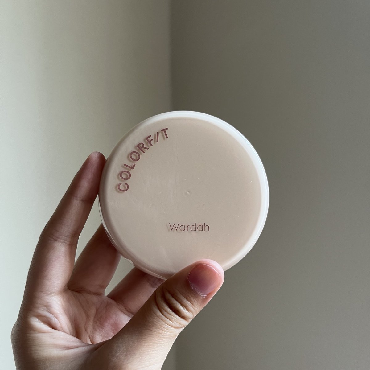 yourmalv's tweet image. Review cushion start 50k-an di kondisi kulit yg beda-beda

jerawat, bekas, sampe pas muka lg bersihan 🫰🏻