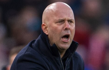 There are loads of people that don't like xG, amongst other stats, but 2.96 x 0.4 on Saturday suggest the 1-1 draw was something of a smash &amp; grab by Burnley. We were good for an hour, but for many supporters Arne Slot's card is marked at #LFC. Read more: andcouldheplay.com/are-arne-slots…