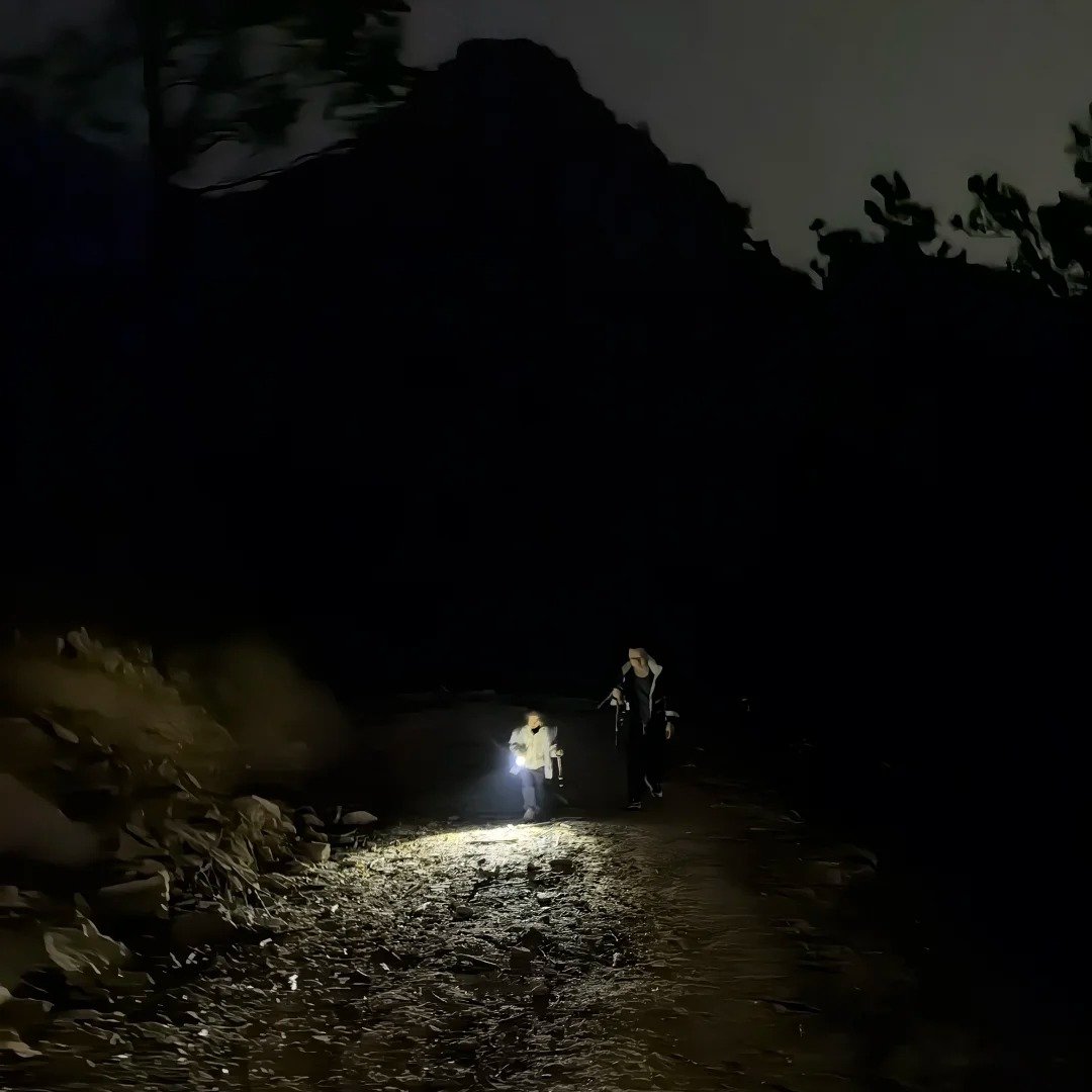 Runfurthermore's tweet image. 昼から夜まで山を登るのがどんな感じか体験しました