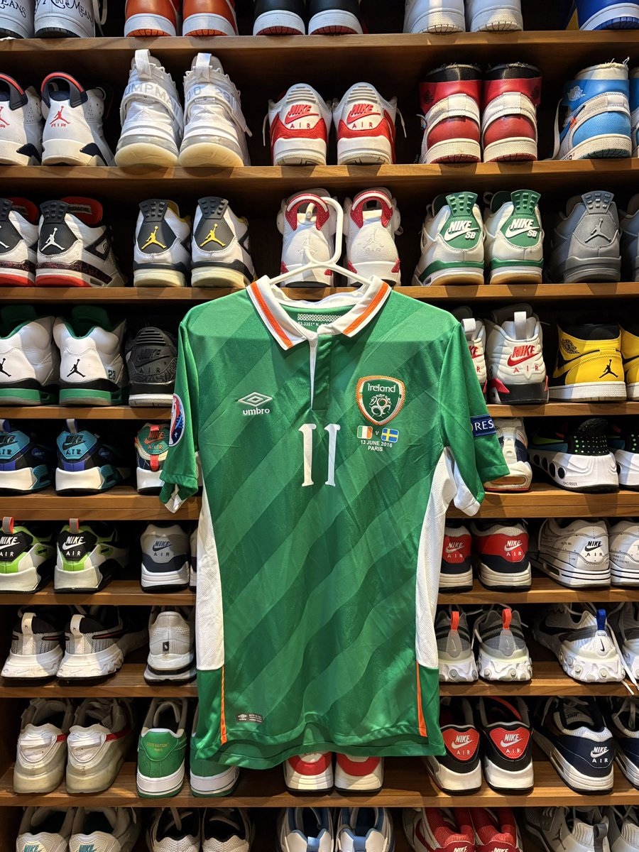 johnnycourtenay's tweet image. James McClean Match Issue Shirt V Sweden in Euro 2016 ☘️ 

#Ireland #McClean #COYBIG