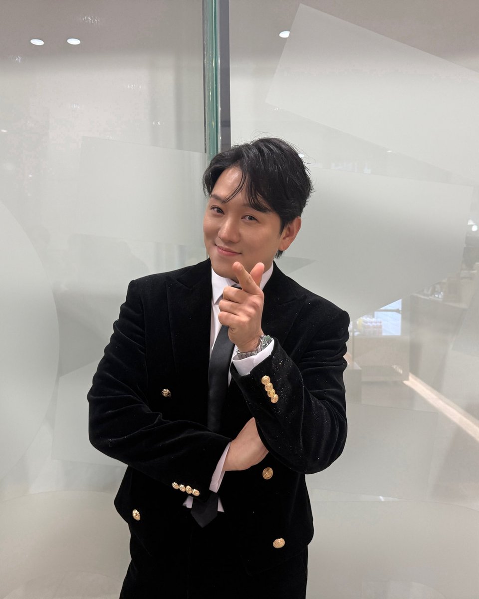 RT 이벤트 .ᐟ

정원영 배우님의 한뮤어 남우조연상 수상을 축하하는 마음을 담아 알티해주신 2분께 비틀쥬스... 아니 🧃메가커피 딸기주스🧃 기프티콘을 드립니다.ᐟ

✨️연뮤덕 한정, 탐넘O, 거래계/양도계X
✨️발표는 1/20 밤

3월 22일까지 마곡 엘아센에서 하는 비틀쥬스도 관심 부탁드려요 .ᐟ