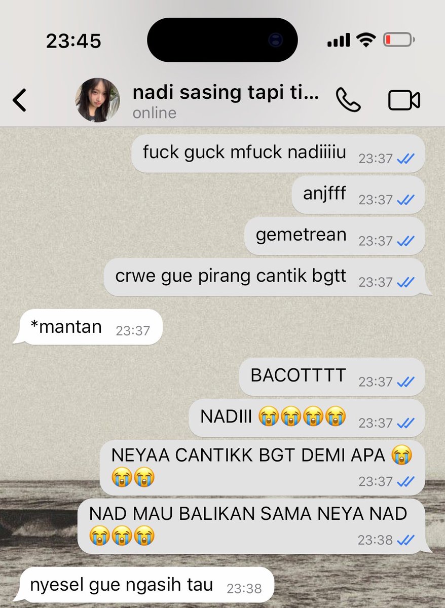 oourpaths's tweet image. when accidentally have the same hair color w your ex — a nyutella five tweets au.