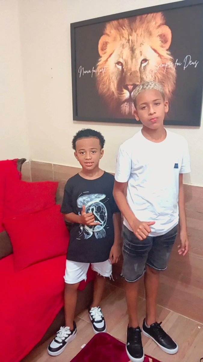 miguellWallace2's tweet photo. Meus amores pai ama muito https://t.co/kcyRkmxCyn