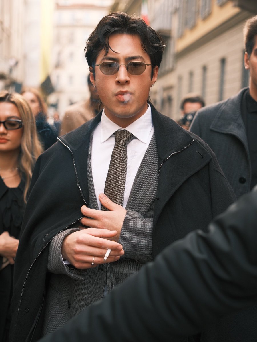 hudsonwupdates's tweet image. Hudson Williams in Milan, Italy today (via florent.zmd)