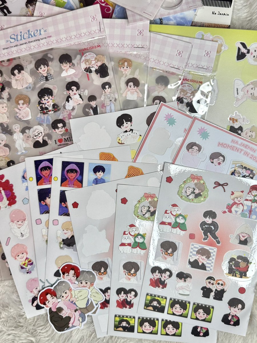 HNY GIVEAWAY🐶🐰♡ Thank you so much <a href="/pamiumiu/">ปามิว</a> <a href="/pamiumiu_md/">ปามิว 🎀When I’m with Jaemin👑</a> #pamiumiumd 

(2nd pic - my pamiumiu stickers collection)🩷