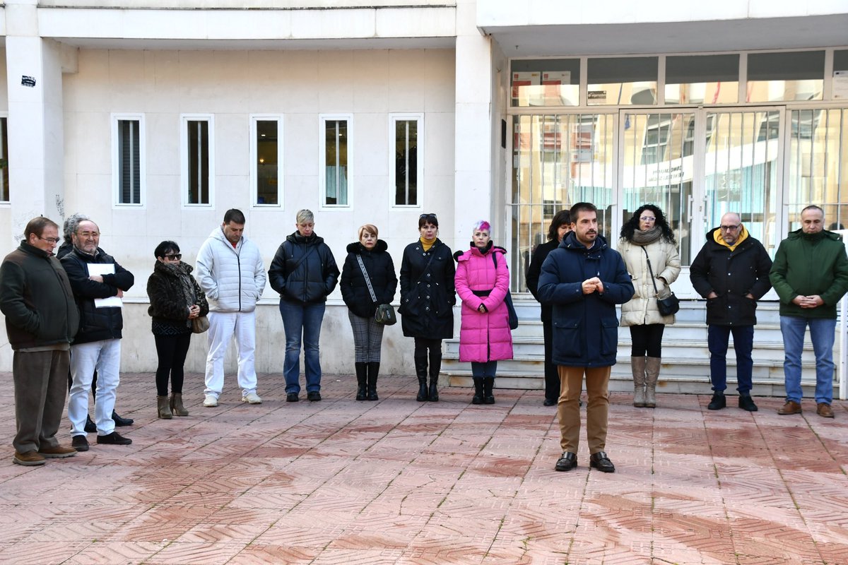 Nuestro más sentido pésame y recuerdo a las víctimas de la tragedia ferroviaria de Adamuz. Los socialistas mejoreñ<a href="/s/">『S』</a> participamos en la concentración y minuto de silencio. Mostrar nuestra solidaridad a los familiares de los fallecid@s, y deseo de una recuperación a los herid@s.