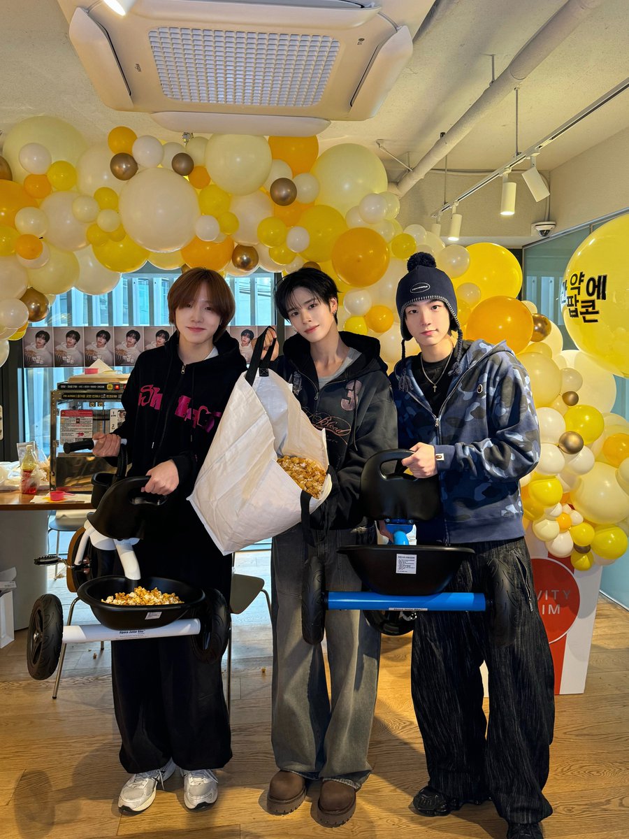 CRAVITYstarship's tweet image. [📸] 260119
세림이의 팝콘의 날 기념 이벤트🍿
⠀
&amp;lt;만약에 팝콘&amp;gt; 𝘽𝙀𝙎𝙏 𝙈𝙊𝙈𝙀𝙉𝙏🏆✨
⠀
#CRAVITY #크래비티
#세림 #SERIM
#DaretoCrave_Epilogue
#LemonadeFever