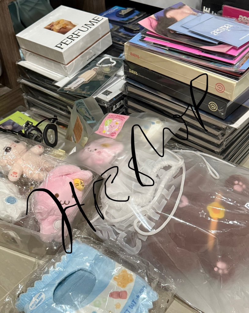 jaemjne's tweet image. [HELP RT] CLEARANCE SALE ALL MD ALBUM PHOTOCARD POSTCARD MOSTLY NCT START FROM 5k

A thread

Rules:
1. Harga exc packing dan adm 🍊
2. Cukup qrt tweet barang yang kalian mau
3. NO HNR

Want to sell wts album sealed pc postcard murah nct dream 127 wish exo day6 aespa