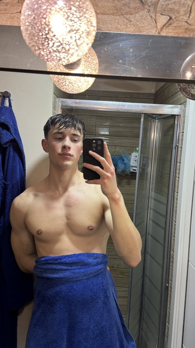 javvipg's tweet image. como empieza la semana xicos