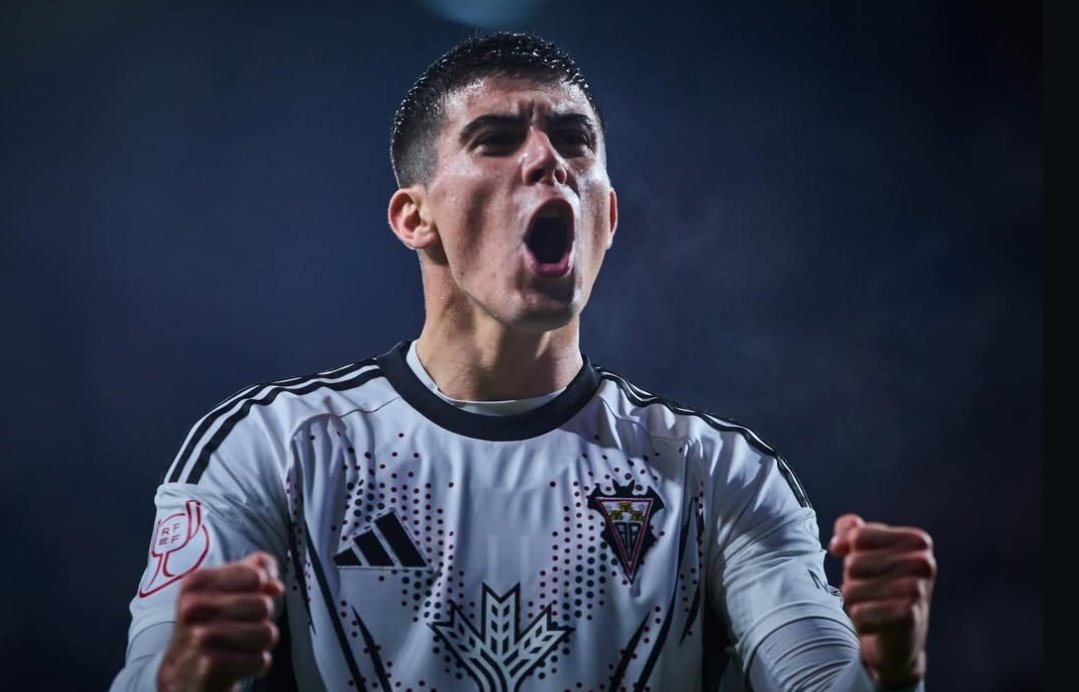 Escrichismo_ABP's tweet image. Lewandowski? 
Lamine Yamal?
Raphinha?
Ferrán Torres?
Rashford?
Fermín?
Pedri?
Olmo?
Koundé?
Balde?
Eric García?
Cubarsí?
De Jong?
Gerard Martín?
Araujo?
Chesni?
Joan García?
Cancelo?
NO SE QUIÉNES SON ESOS VAMOS A GANAR