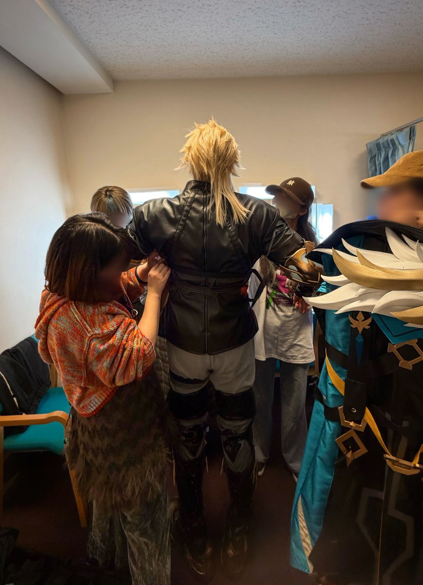 LAY__X__'s tweet image. ファルカ大団長の遠征準備 in 東京タワー

#原神 #空の庭と月の祈り #テイワットツアー