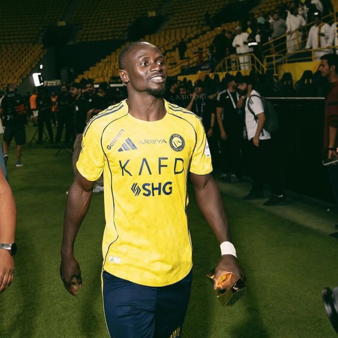 is_awed's tweet image. —🚨🚨عاجلل🚨🚨—

الرياضية : 

ادارة #النصر بدات ترتيب عودة ساديو ماني 

سيخضع لبرنامج استشفائي فور وصوله 

وسيكون اساسي ضد التعاون