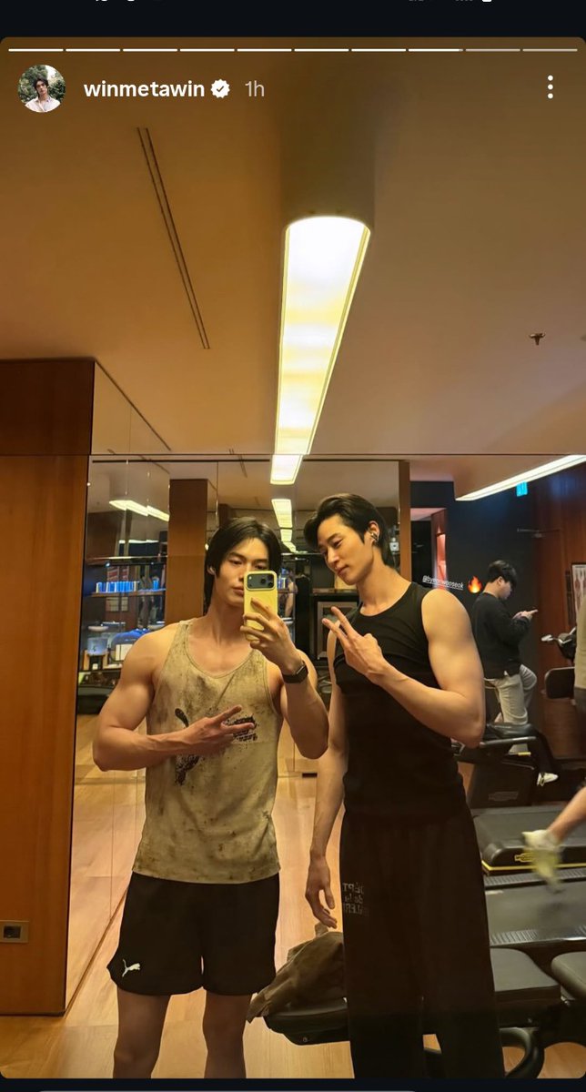 BcatcatB's tweet image. I checked and checked.....are these 2 super hot handsome going to burn the gym 🔥?

WIN PRADA FW26 ICONIC 
#PRADAFW26xWIN
#PRADAFW26
#Prada @Prada 
#winmetawin @winmetawin