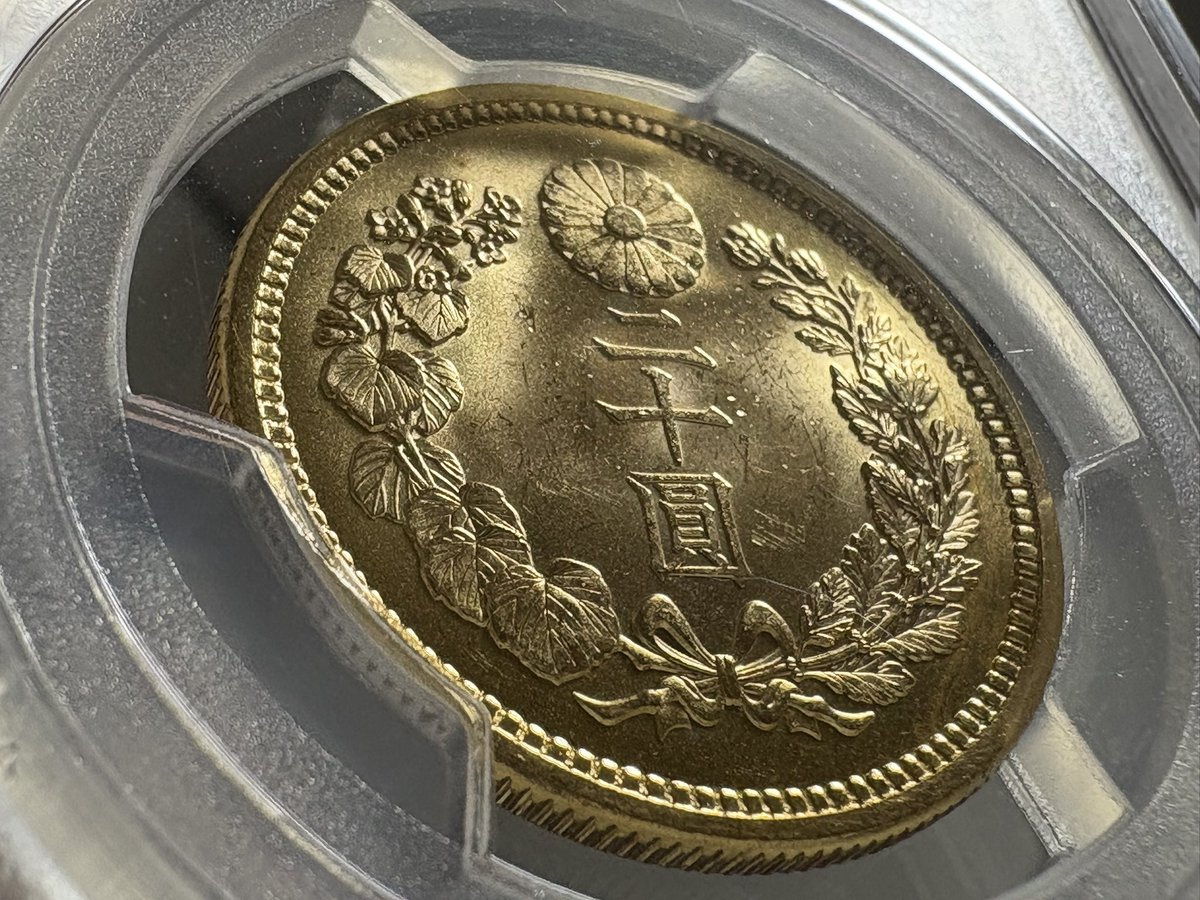 ありゃ💦帰宅したら購入しようと思ってた銀貨が売れてしまった…あんまり見かけないデザインだったので欲しかったんだけどなぁ…  写真は以前購入した金貨、これを眺めて逃した銀貨を忘れよう…😢 #銀貨 #金貨 #コイン #コイン収集 #コインコレクション #収集家 #アンティーク  ...