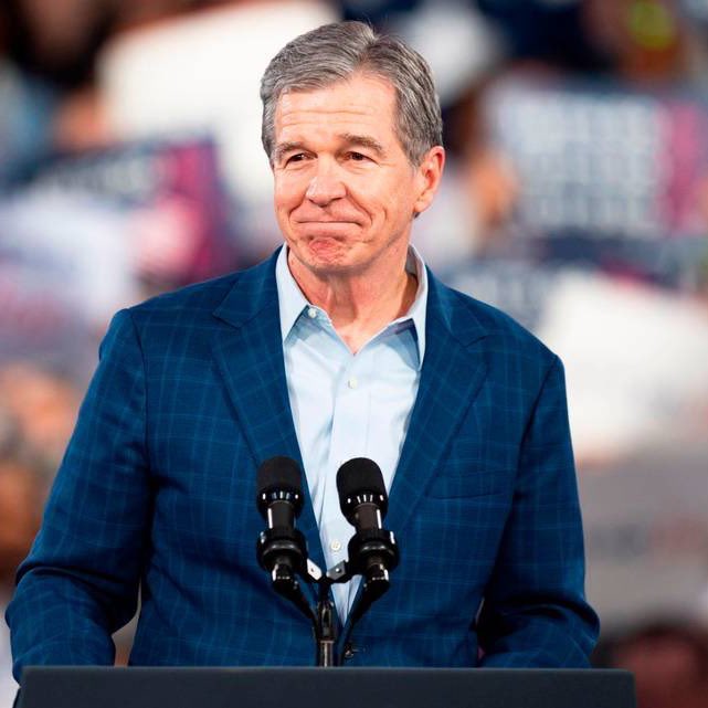DisavowTrump20's tweet image. 🚨NEW: Democrat Roy Cooper leads Trump endorsed GOP challenger Michael Whatley by 24 points in a new poll of the North Carolina U.S. Senate race.

RETWEET if you support @RoyCooperNC as he runs to flip North Carolina Blue!