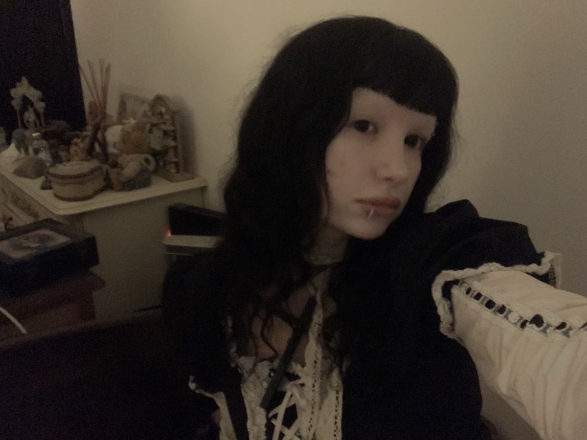 angelicaid tweet media